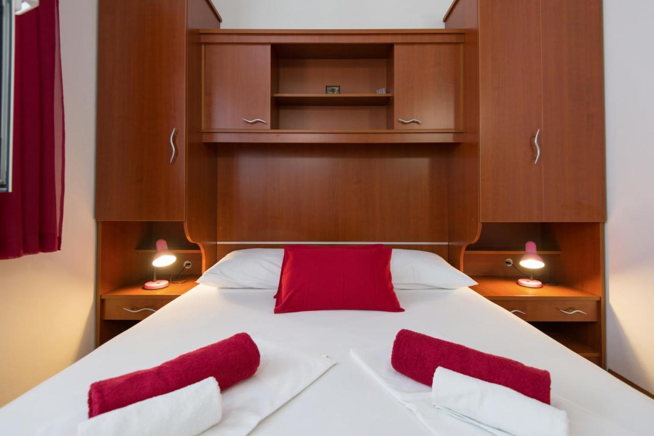 פומנה Guesthouse Sanela מראה חיצוני תמונה