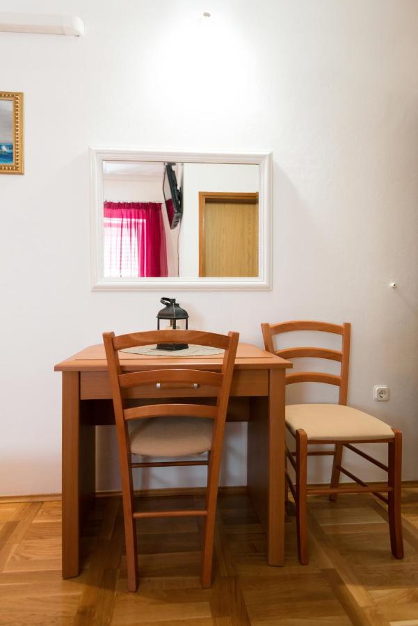 פומנה Guesthouse Sanela מראה חיצוני תמונה