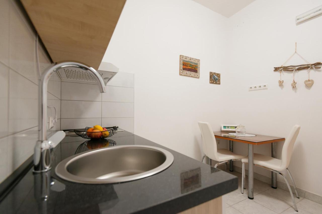 פומנה Guesthouse Sanela מראה חיצוני תמונה